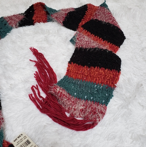 GORGEOUS MULTICOLORED STRIPED SCARF! - Picture 5 of 8
